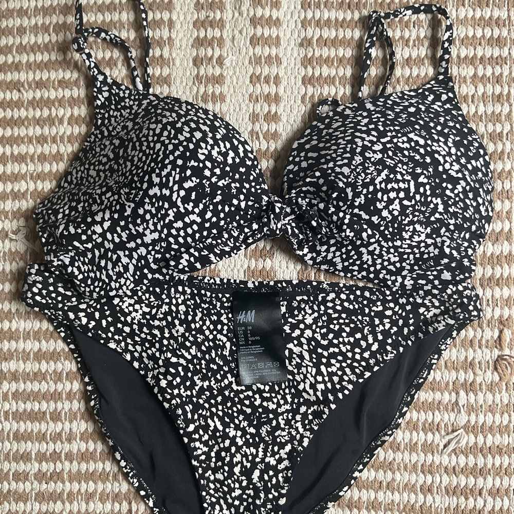 H&M Monochrome Speckled Bikini